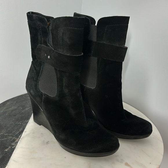 Circa JoanDavid Wedge Suede Booties, Size 6 - Picture 1 of 12